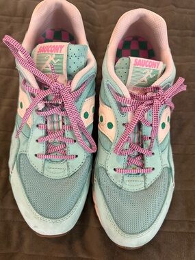 Saucony Aqua Teal and Pink Lace Checkerboard Sneaker